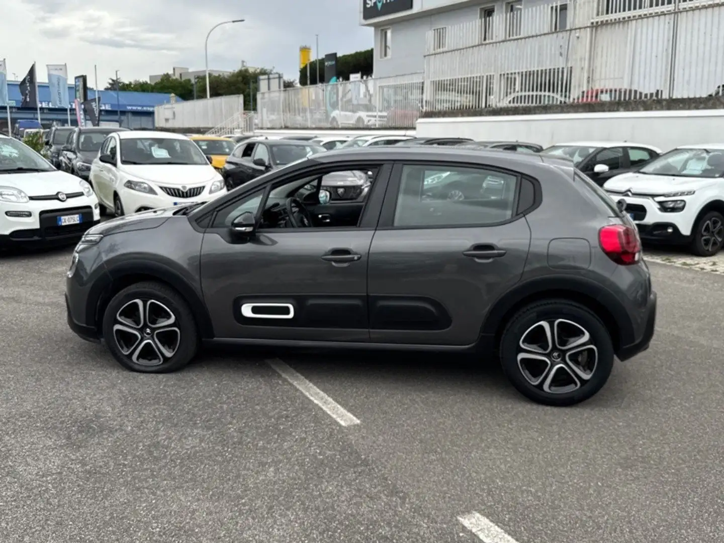 Citroen C3 BlueHDi 100 S&S Feel Pack Gris - 2