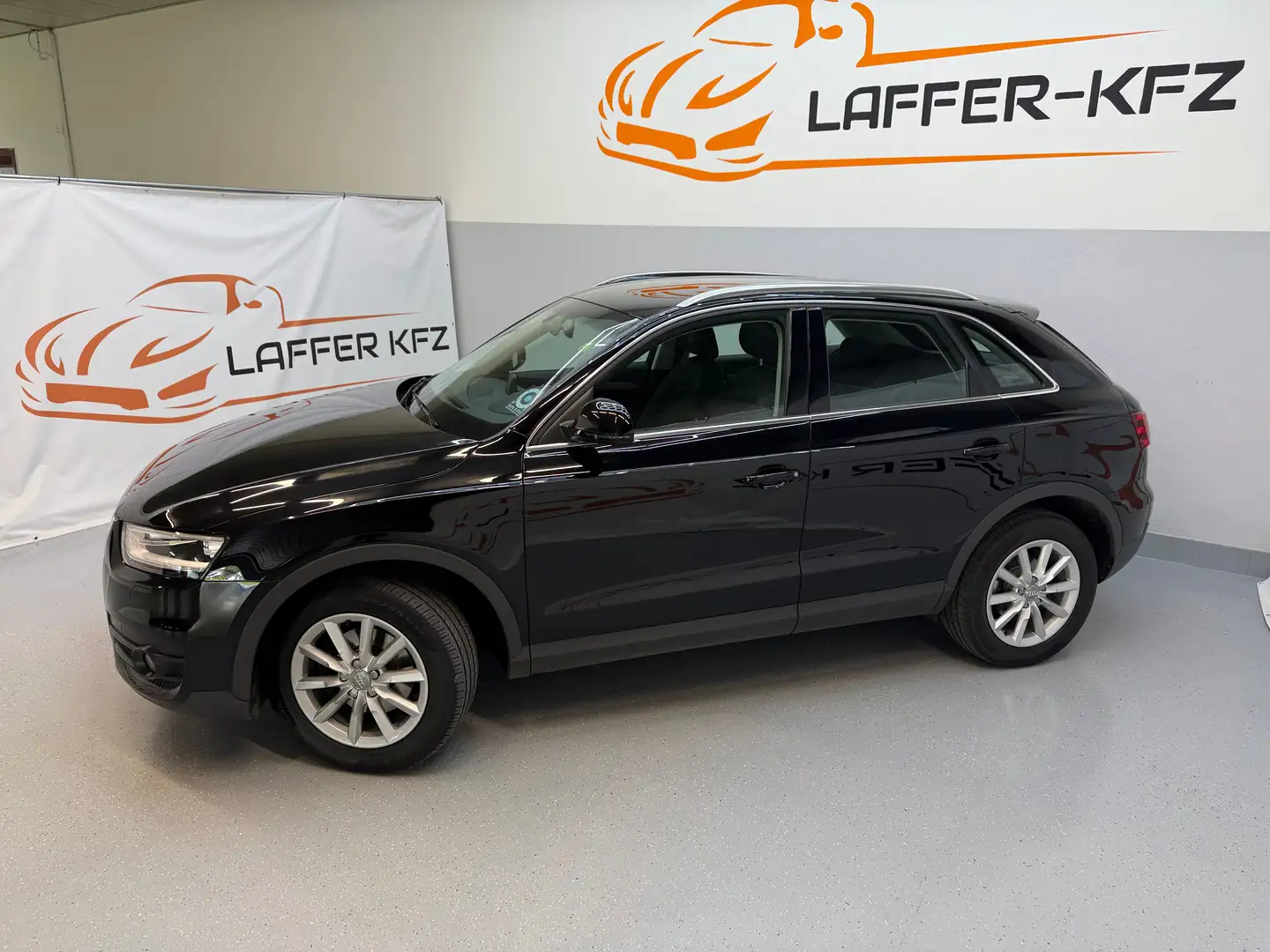 Audi Q3 2.0 TDI quattro KLIMAAUTO SITZHZG TEMP PDC Schwarz - 2