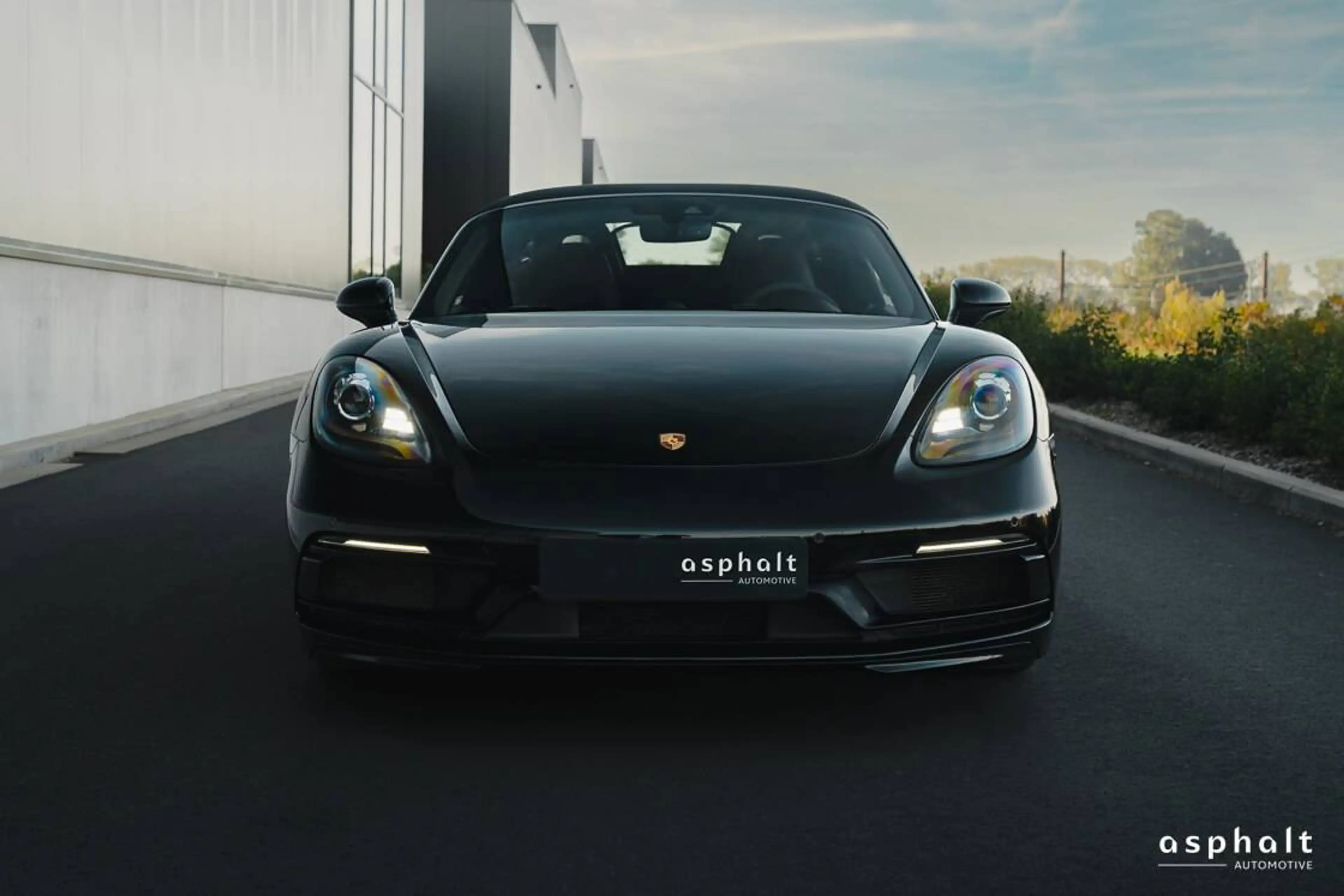 Porsche 718 Boxster GTS 2.5 PDK (NO OPF) - Just serviced by Porsche - GTS Interior Package in Carmine Red — photo 2