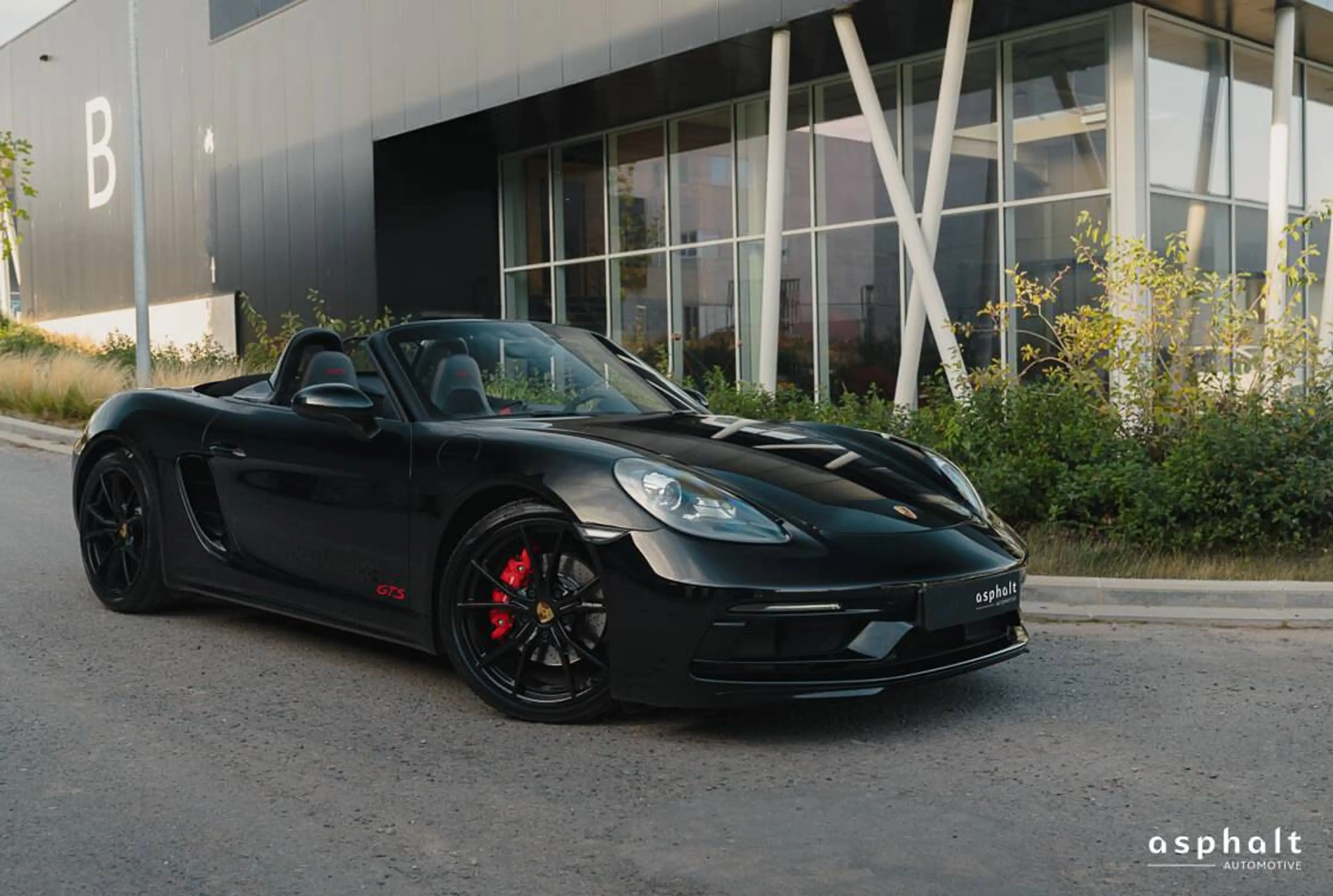 Porsche 718 Boxster GTS 2.5 PDK (NO OPF) - Just serviced by Porsche - GTS Interior Package in Carmine Red