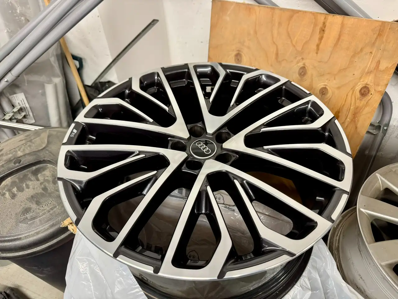 Audi SQ7 снимка Audi SQ7