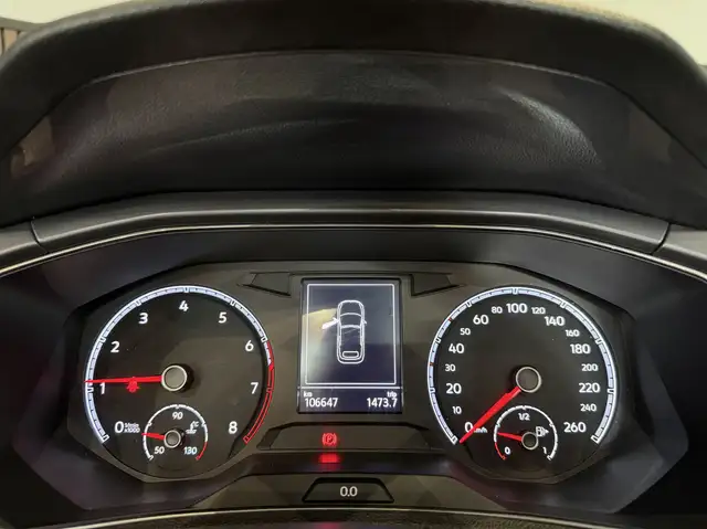 Volkswagen T-Roc view 8