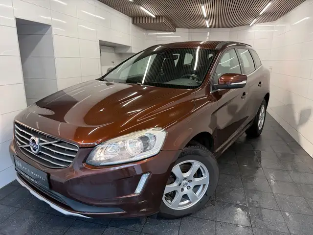 Volvo XC60 Momentum 2.0 2WD/Navi/PDC V-H/Tempomat