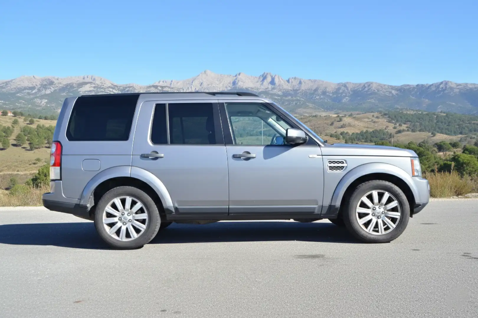 Land Rover Discovery Discovery 3.0SDV6 HSE 255 Aut. HSE Gris - 2