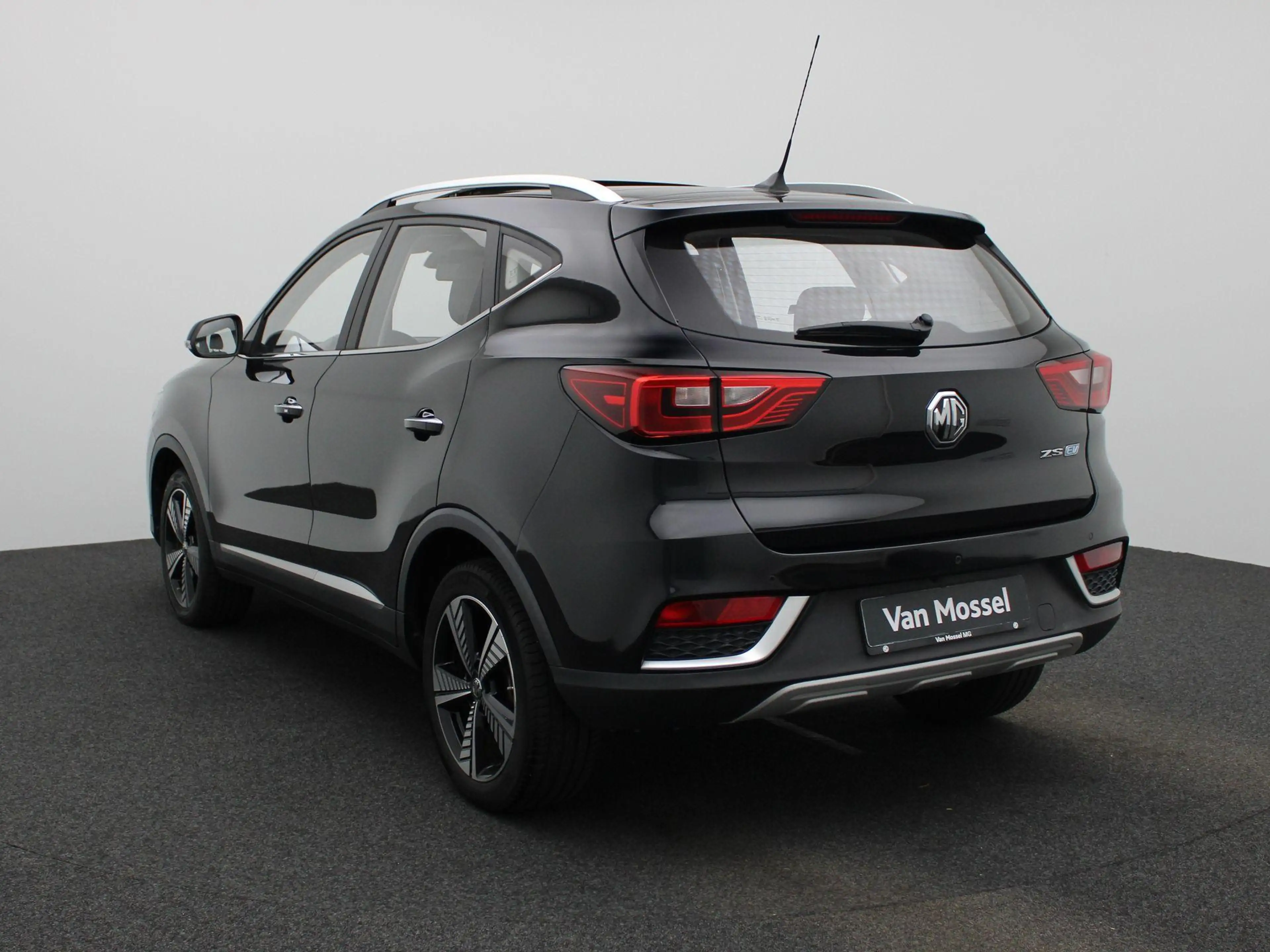 MG ZS MG EV Luxury 45 kWh NAVI | CAMERA | LEDER | PANO — photo 2