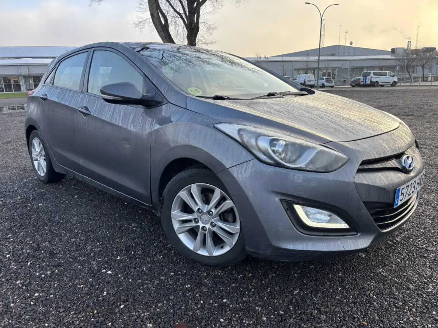 Hyundai i30 1.6CRDi GLS Tecno Gris - 2