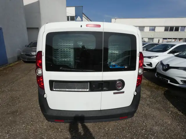 Fiat Doblo view 4