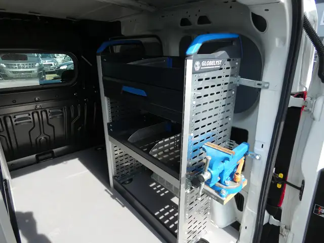 Fiat Doblo view 11