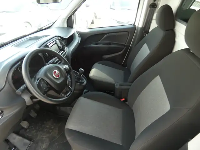 Fiat Doblo view 12