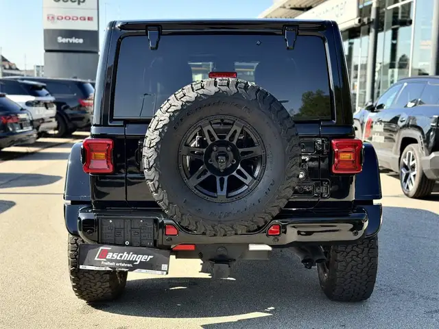 Jeep Wrangler view 10