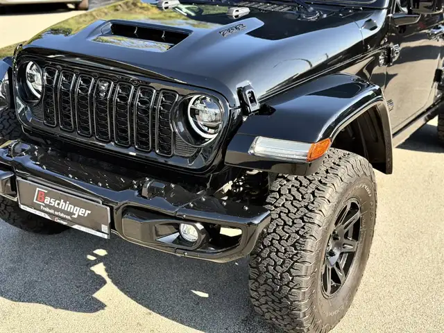 Jeep Wrangler view 9