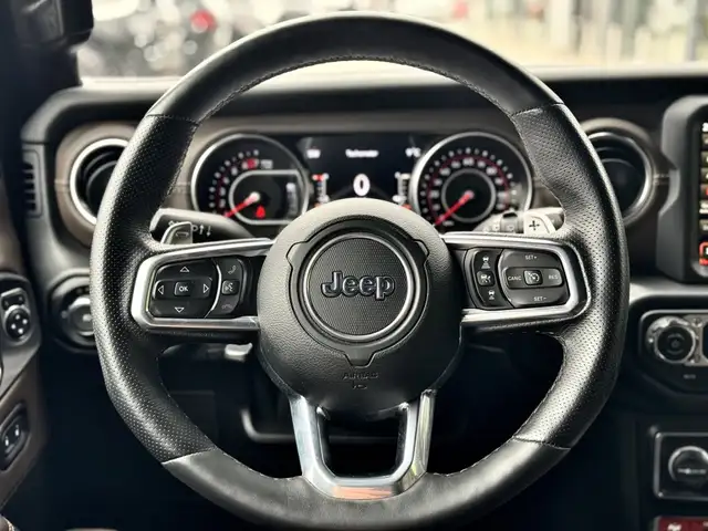 Jeep Wrangler view 15