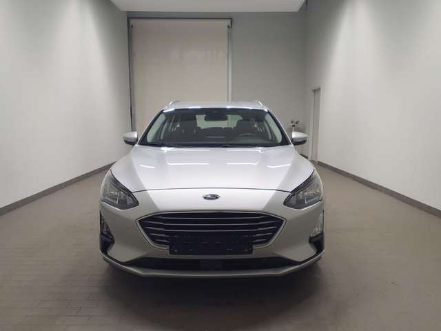 Ford Focus Turnier Titanium NAV LED TEMP APPLINK PDC WINTER