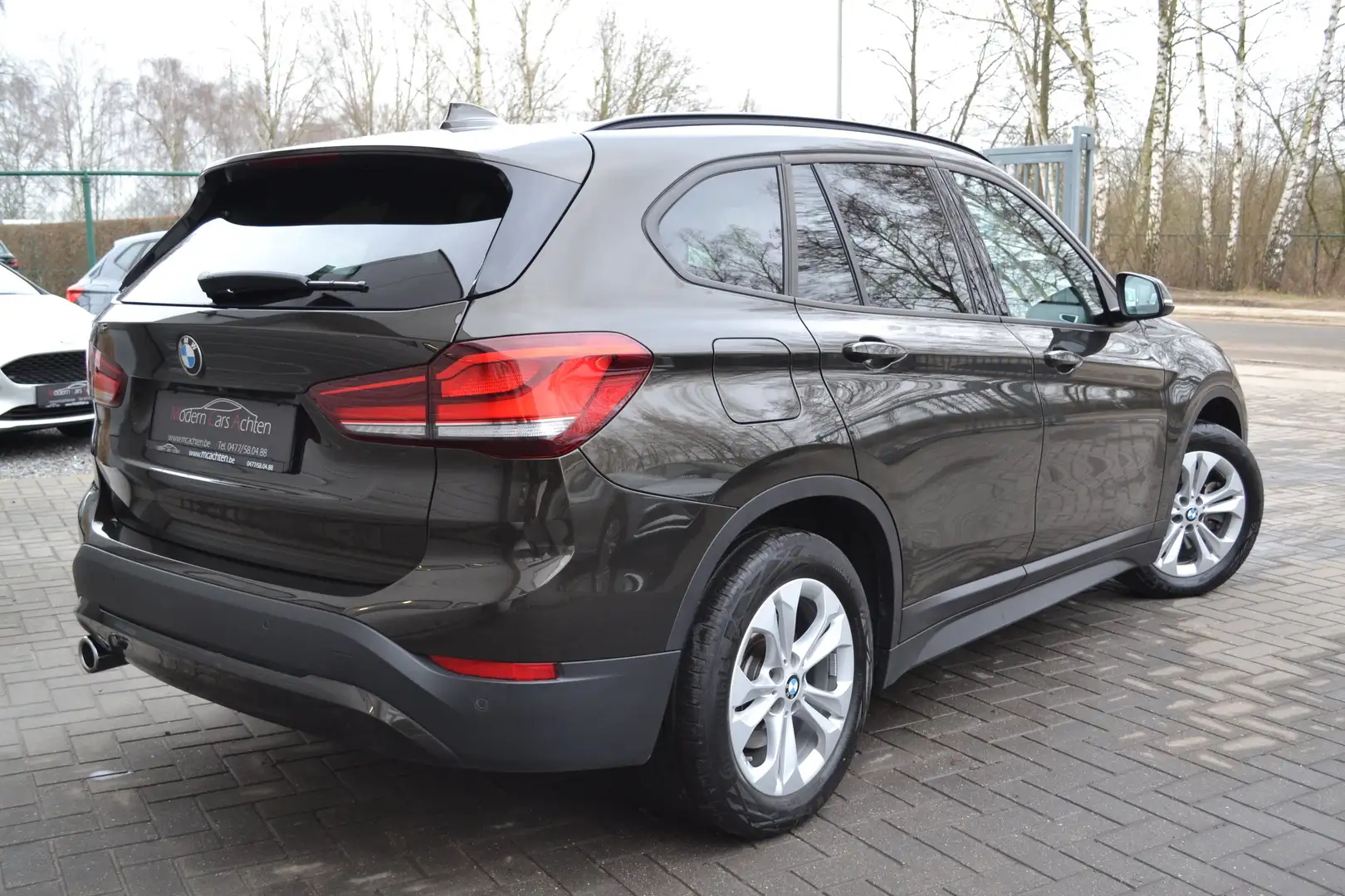 BMW X1 xDrive25e Hybride benzine Brun - 2