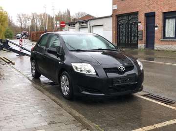 Auris 1.4i VVT-i Linea Luna