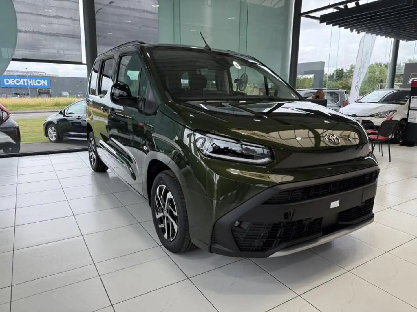 Toyota Verso Family 5pl Groen - 2