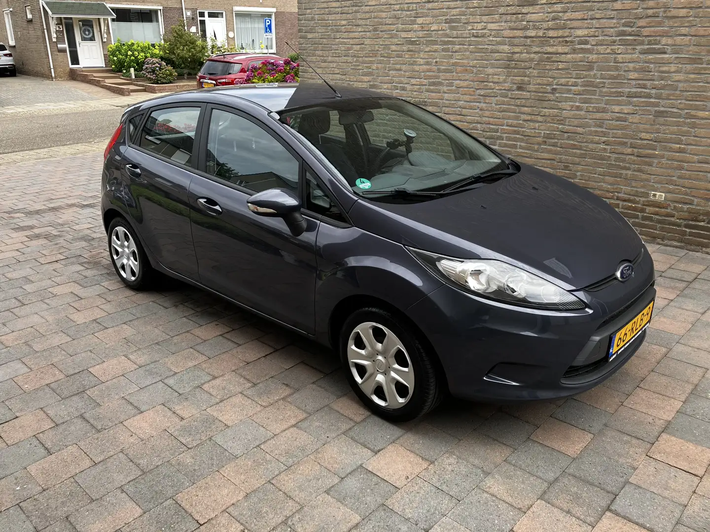 Ford Fiesta 1.4 Trend nwe APK, banden+uitlaat, trekhaak Blauw - 1