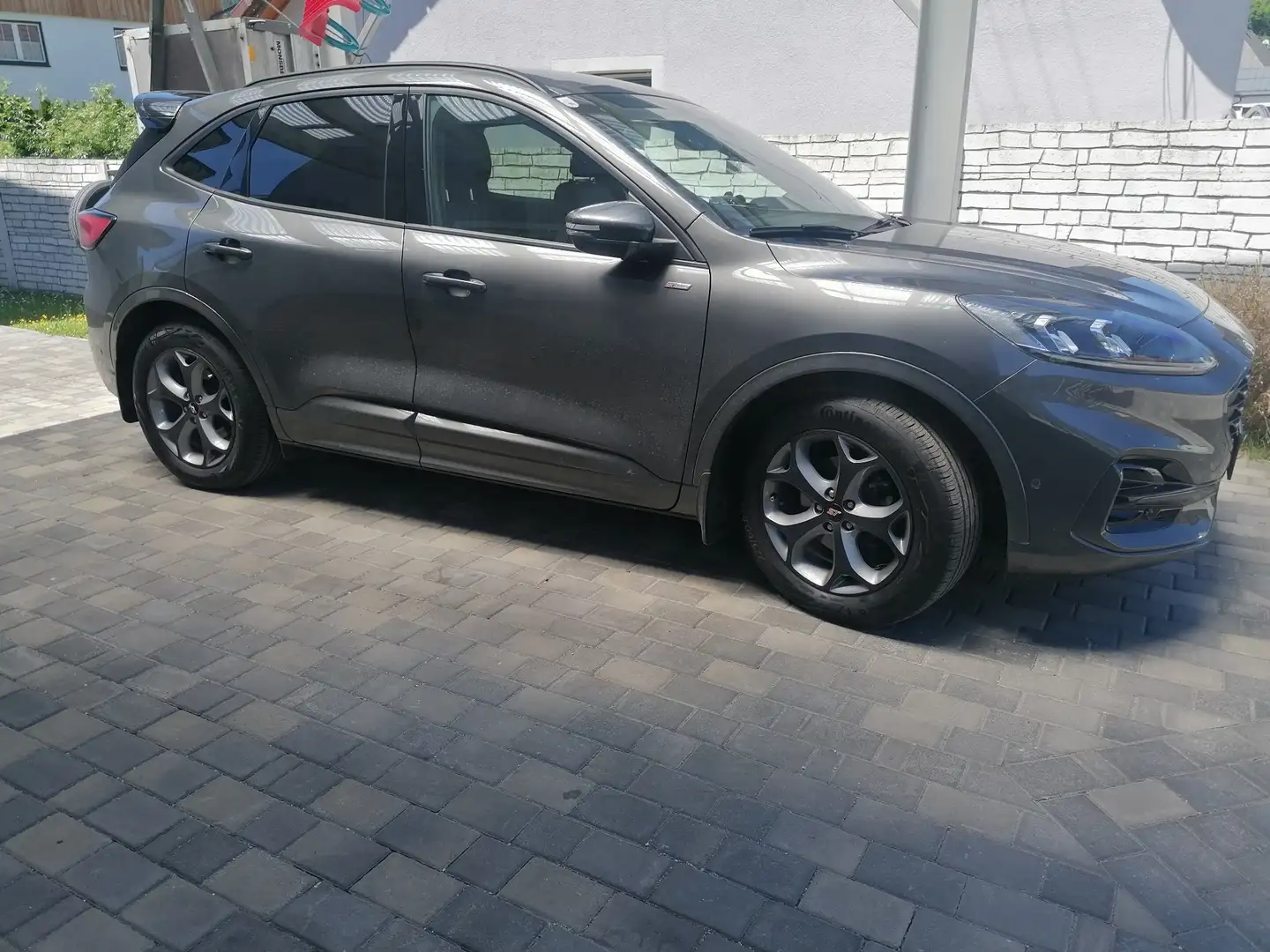 Ford Kuga 2,0 EcoBlue Hybrid St Line Aut. Grau - 2