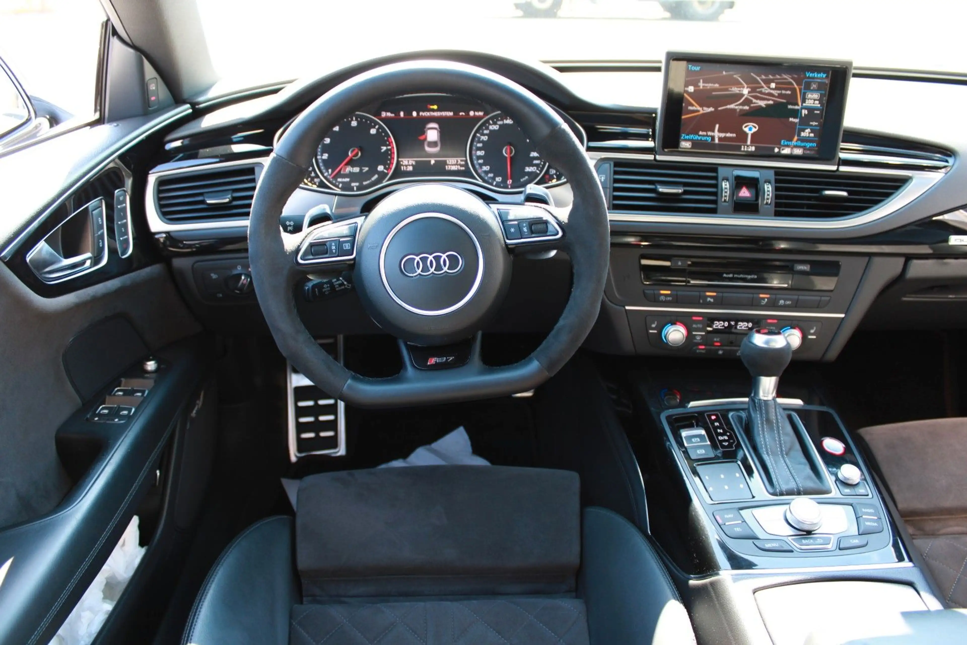 Audi RS7 Sportback 4.0 TFSI quattro RS-Sitze Schiebed — photo 14