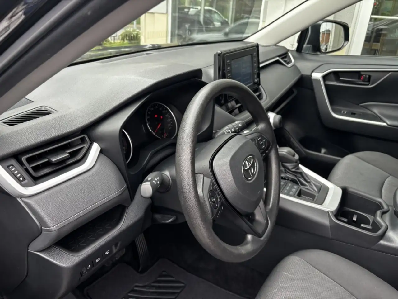 Toyota RAV 4 снимка Toyota RAV 4