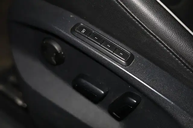 Volkswagen Tiguan view 11