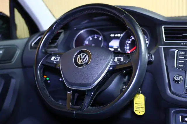 Volkswagen Tiguan view 29