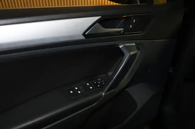 Volkswagen Tiguan view 10