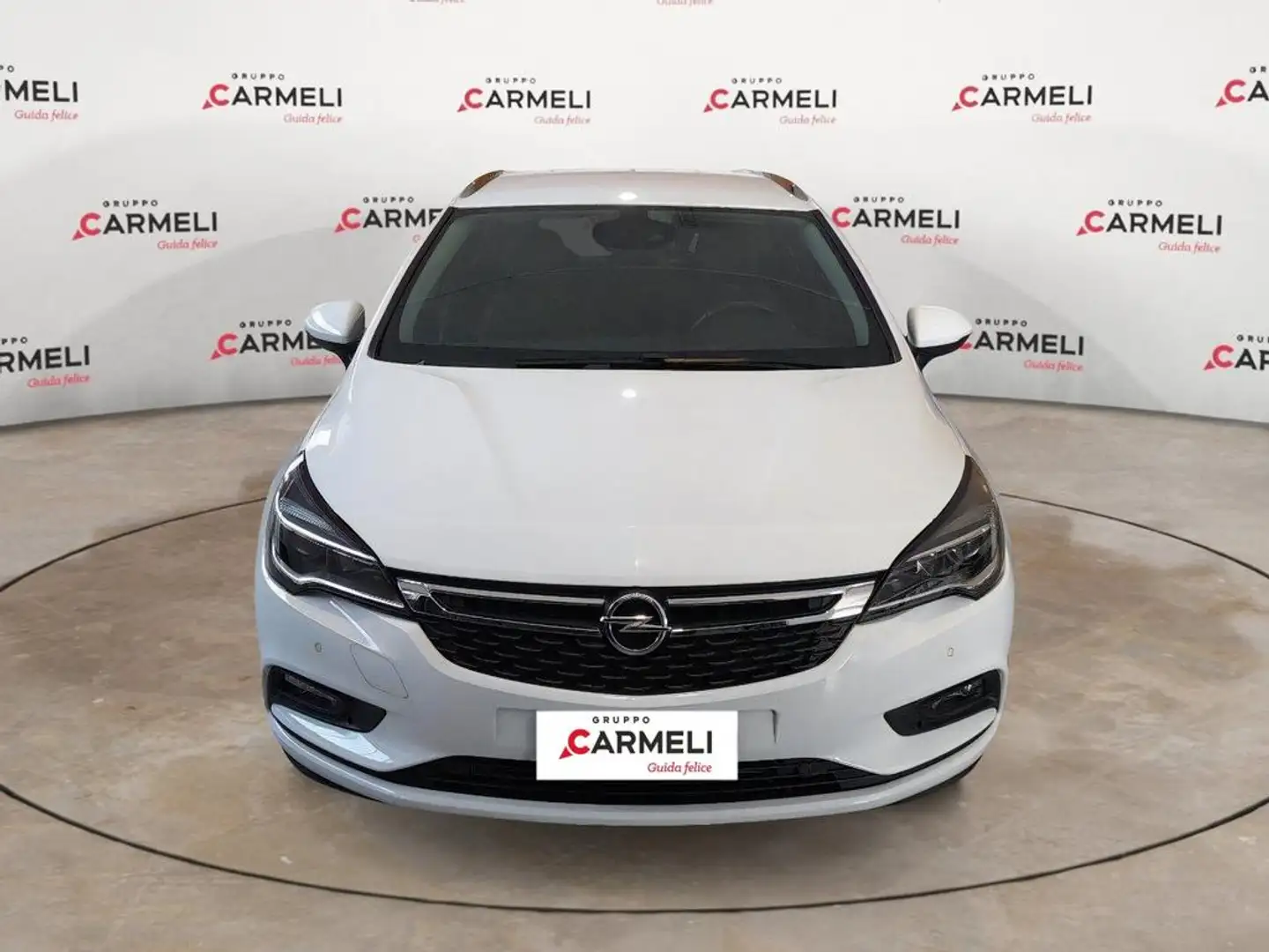 Opel Astra Sports Tourer 1.4 t. Innovation ecoM 110cv Weiß - 2