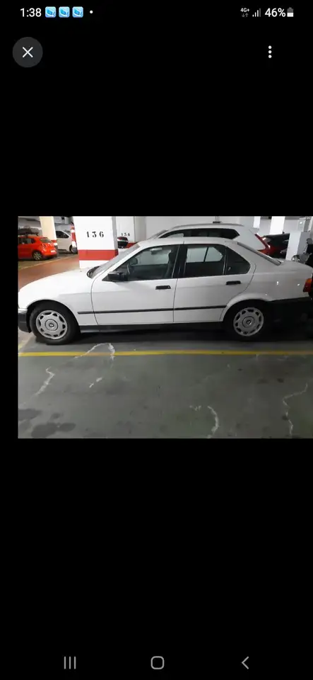 BMW 320i, foto 2