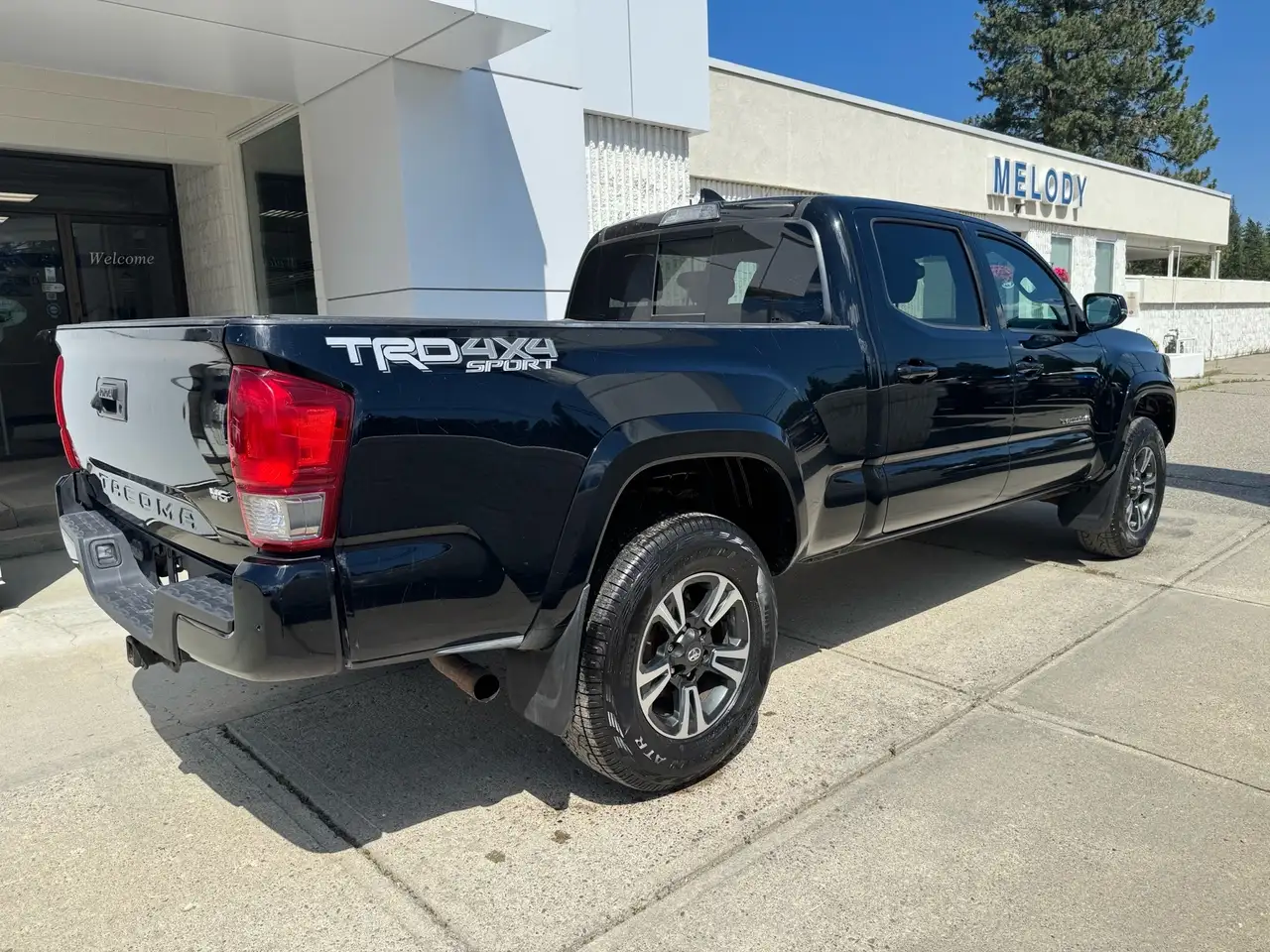 Toyota Tacoma снимка Toyota Tacoma