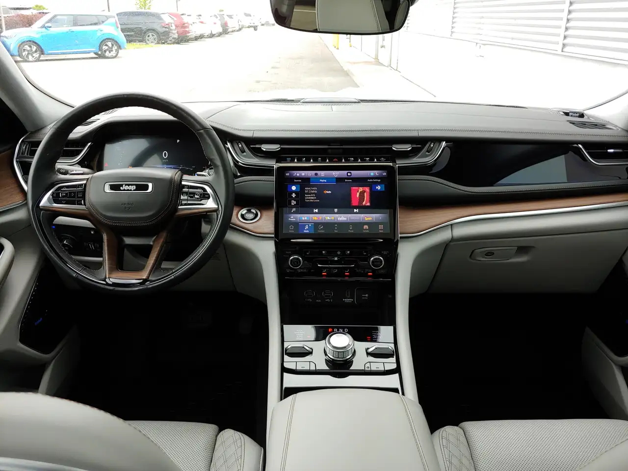 Jeep Grand Cherokee снимка Jeep Grand Cherokee
