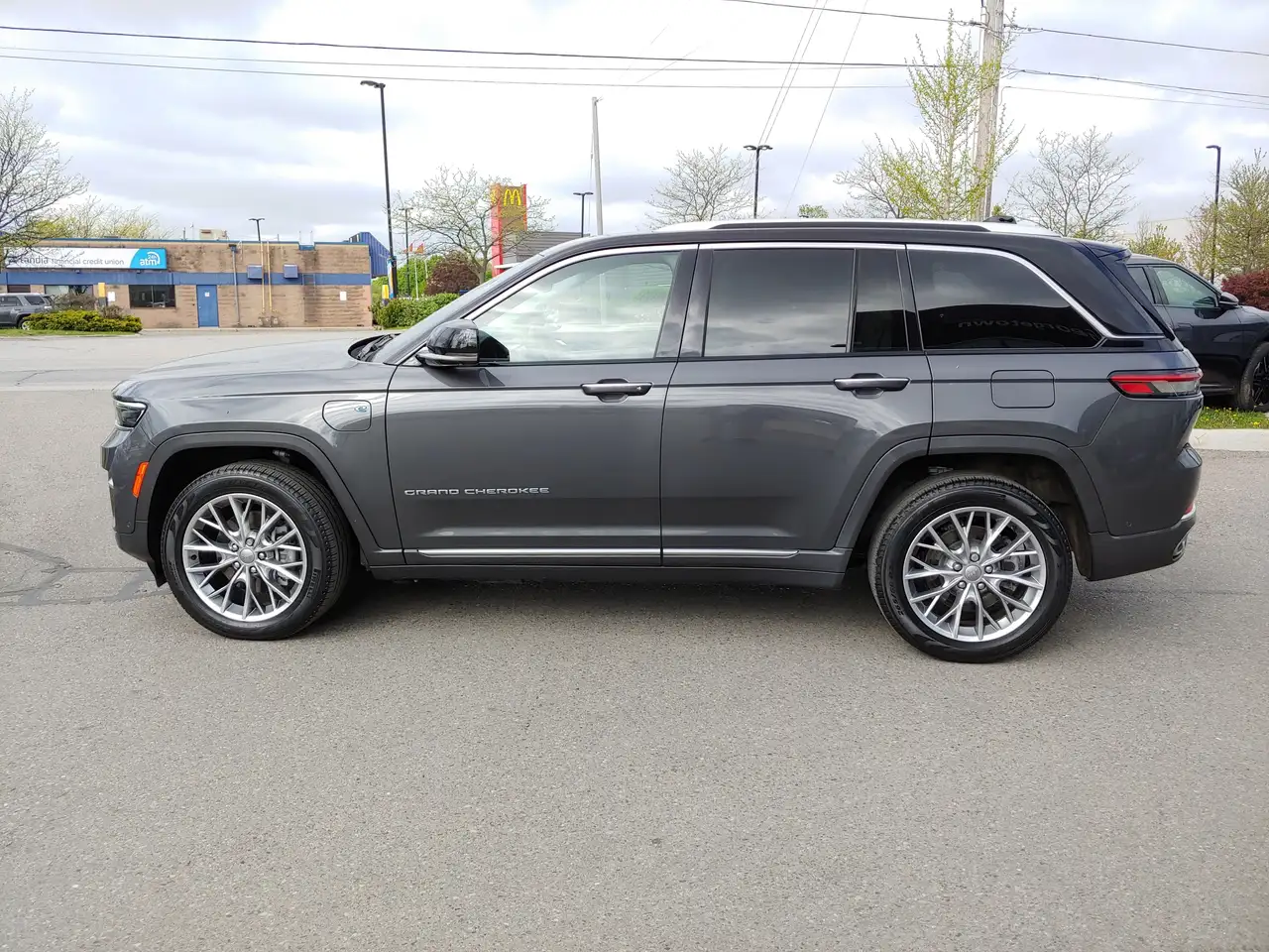 Jeep Grand Cherokee снимка Jeep Grand Cherokee