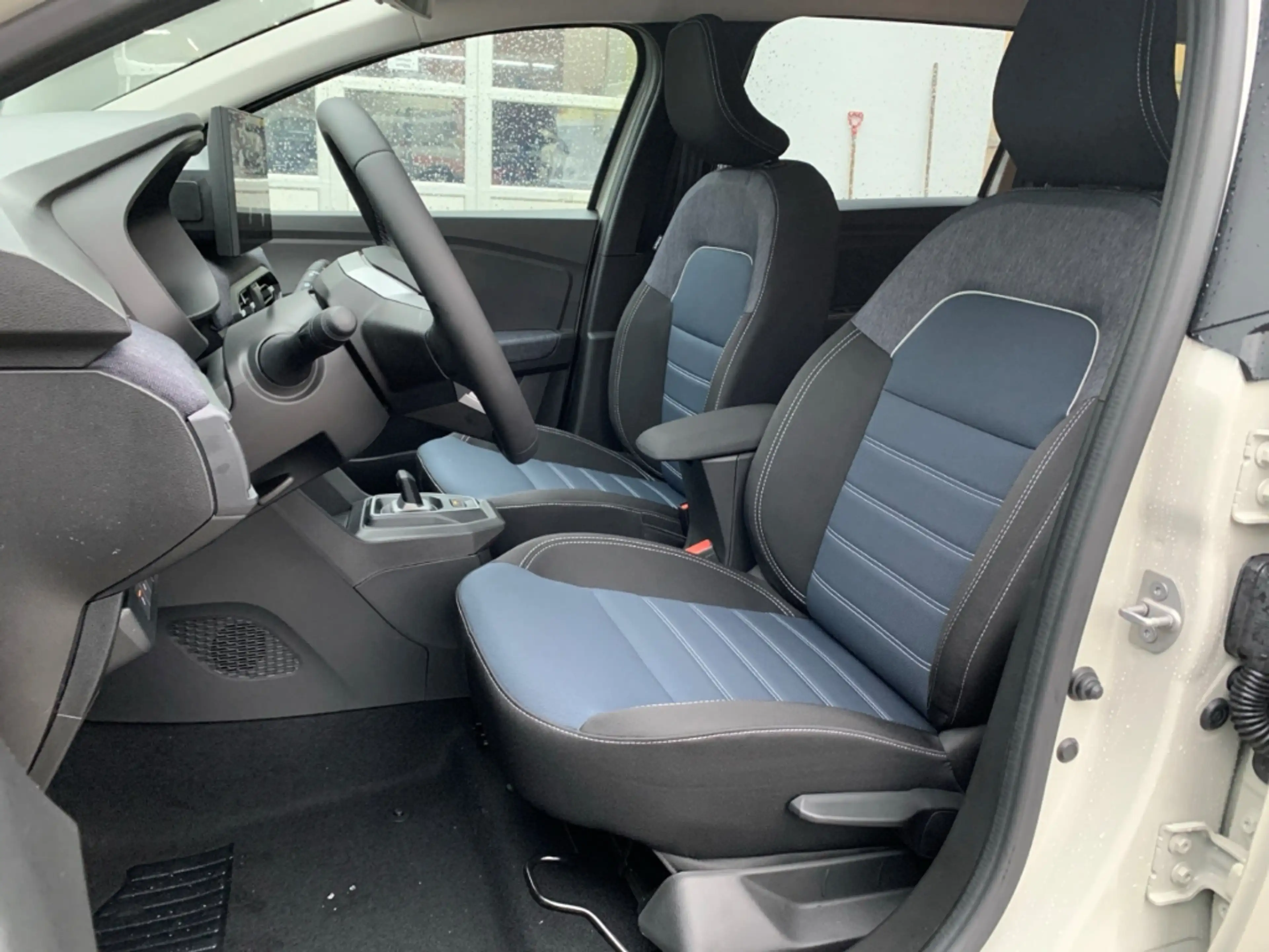 Dacia Jogger JOURNEY HYBRID 155 7-SITZER Journey SHZ+PDC+KLIMA — photo 9