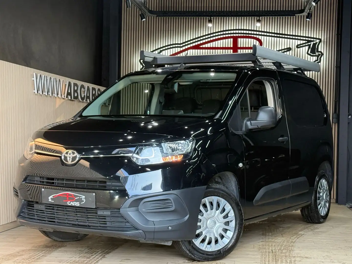 Toyota Proace City 1.2i * GARANTIE 12 MOIS * UTILITAIRE 3 PLACES * Noir - 1