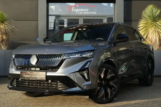 Renault Rafale 1.2 E-Tech 4x4 Plug-in Hybrid 300 Esprit Alpine 30