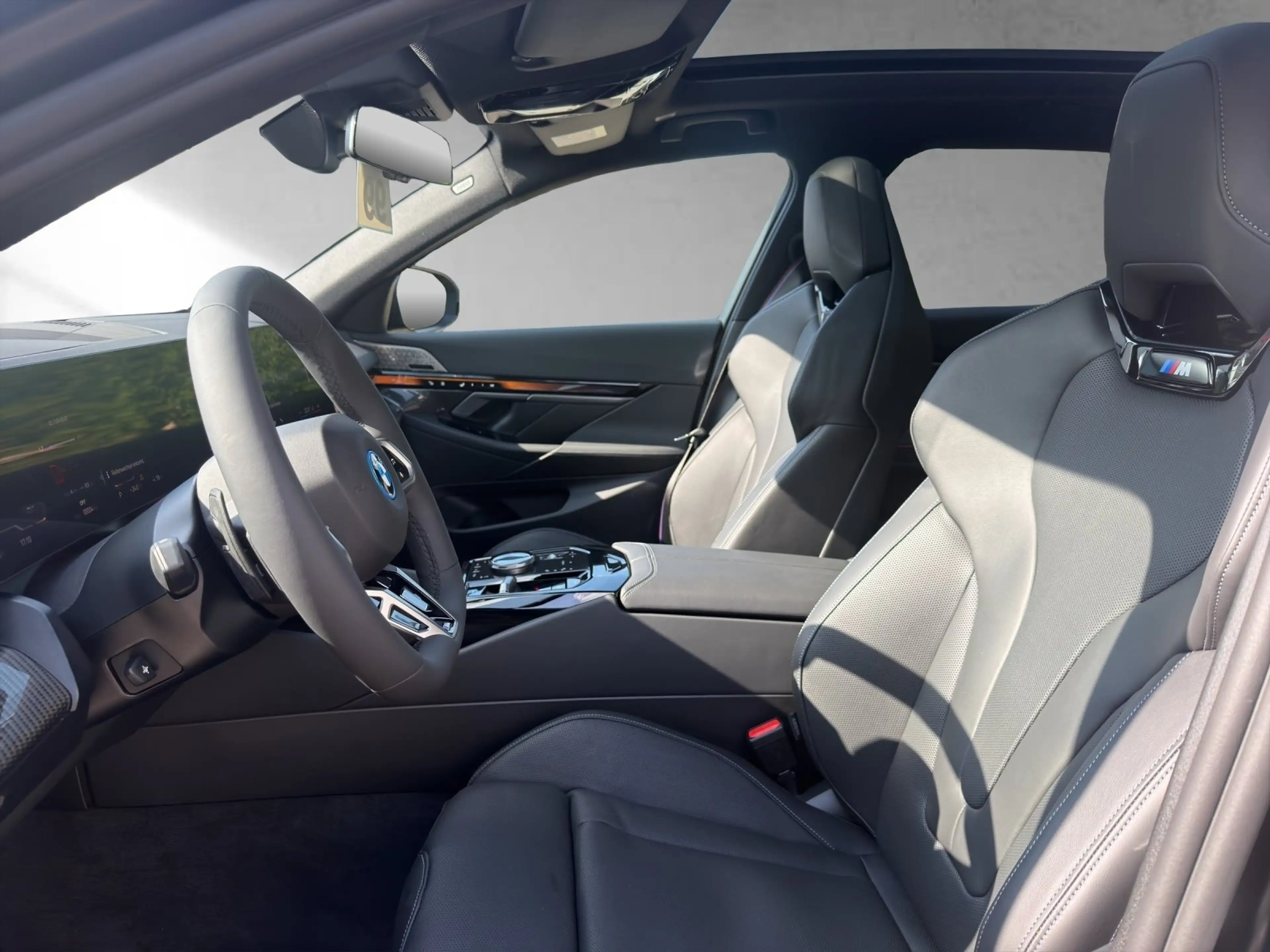 BMW i5 eDrive40 Touring — photo 9