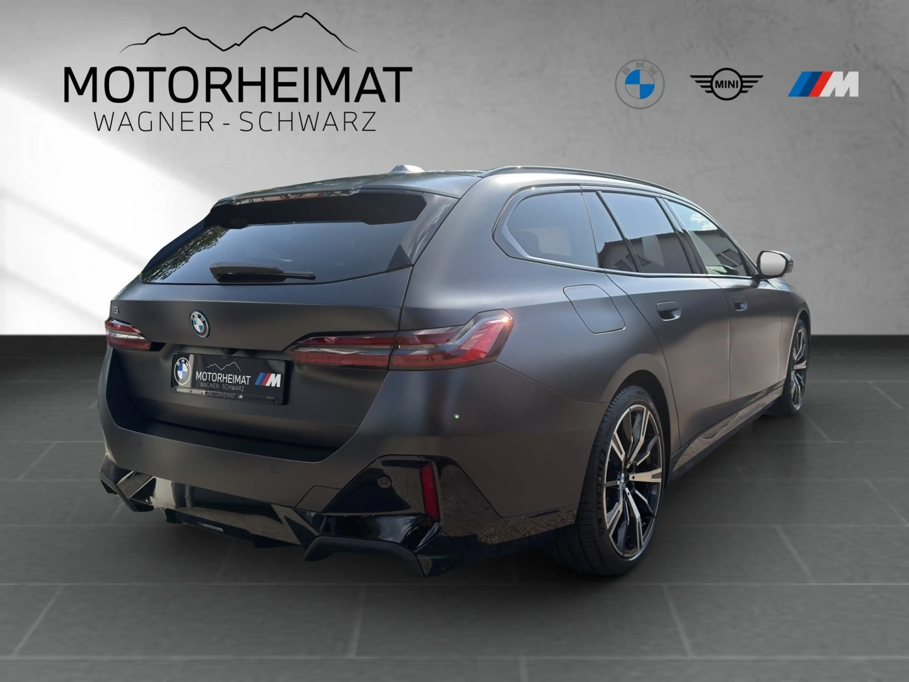 BMW i5 eDrive40 Touring — photo 7