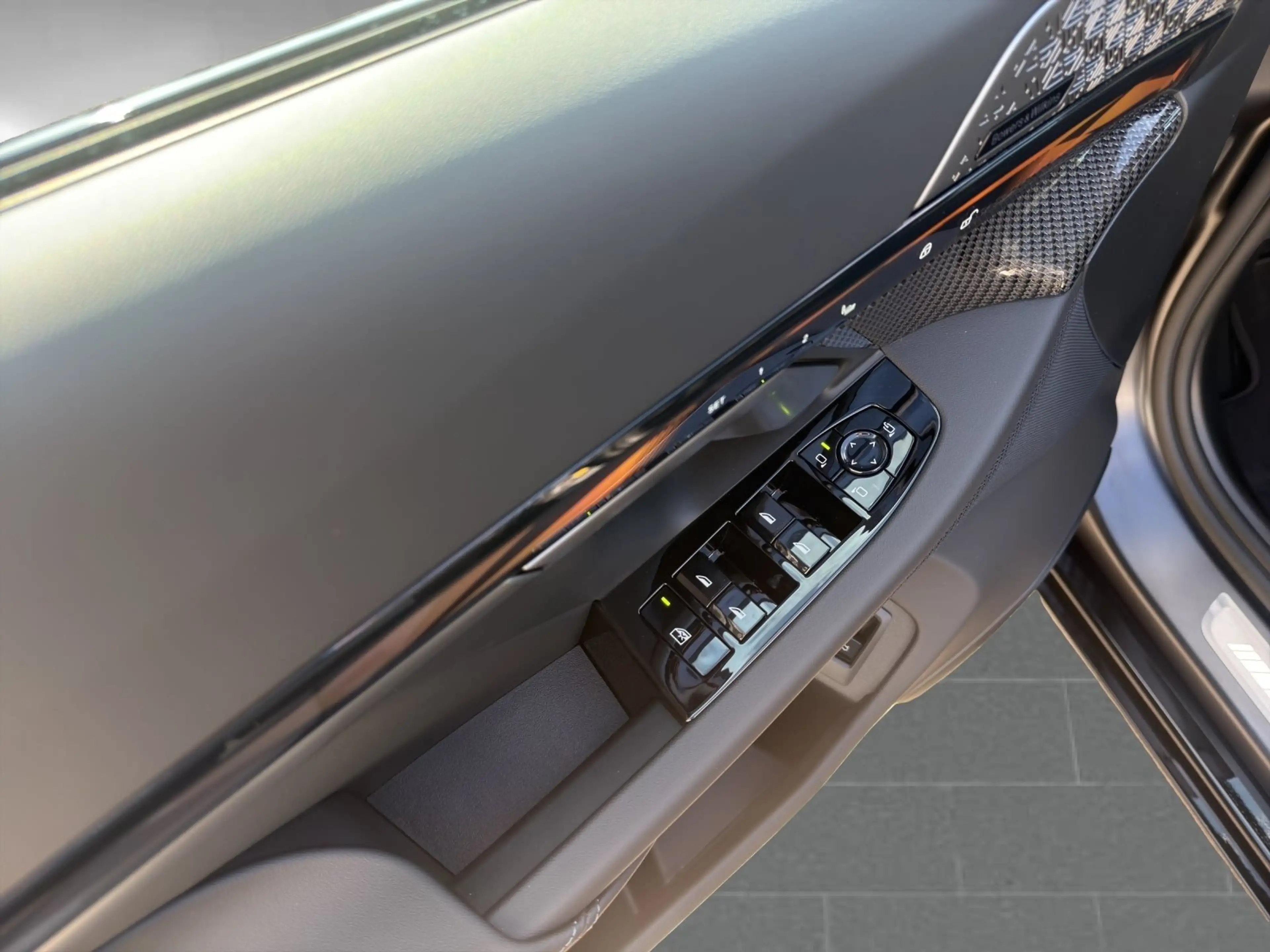 BMW i5 eDrive40 Touring — photo 10
