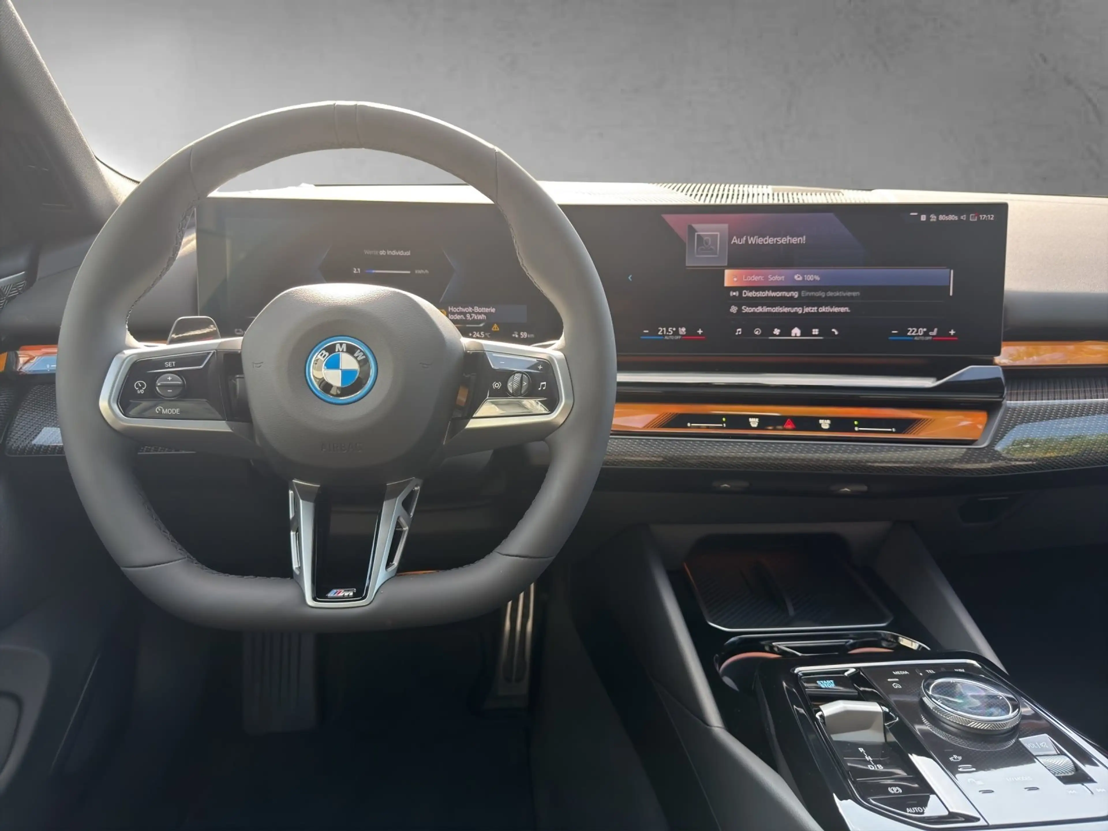 BMW i5 eDrive40 Touring — photo 14