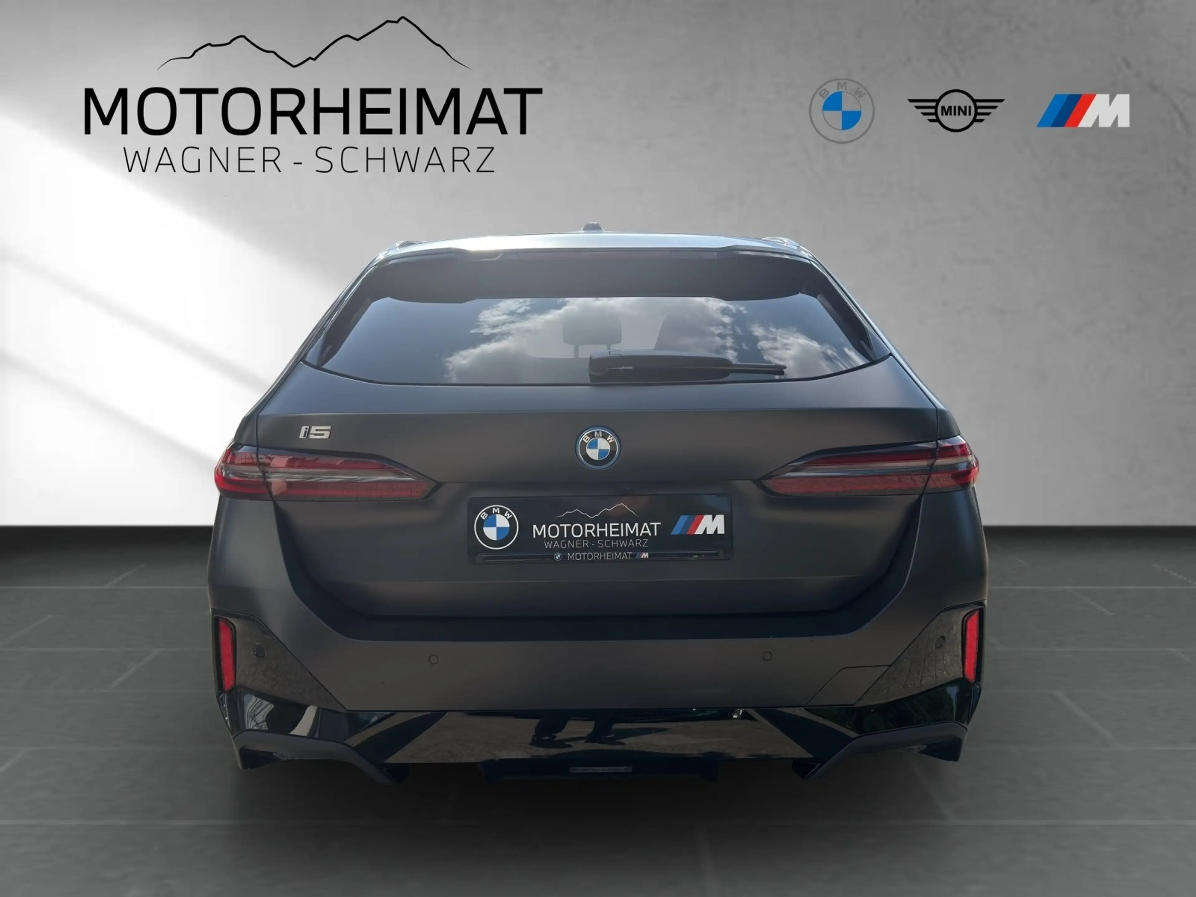 BMW i5 eDrive40 Touring — photo 6
