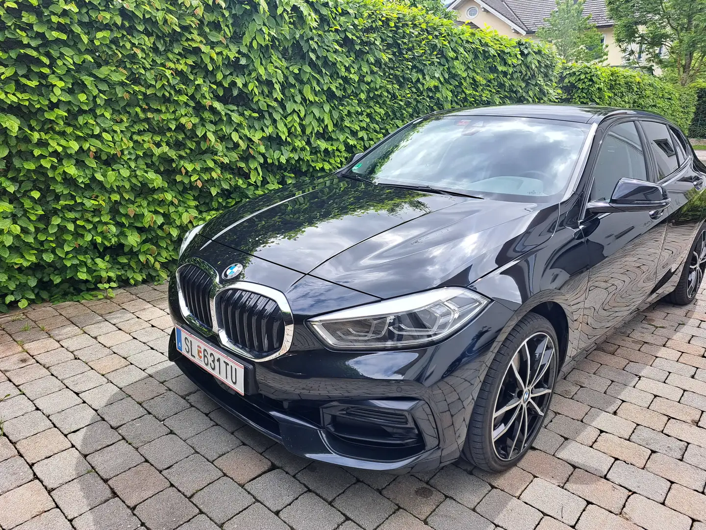 BMW 118 118d Aut. Schwarz - 2