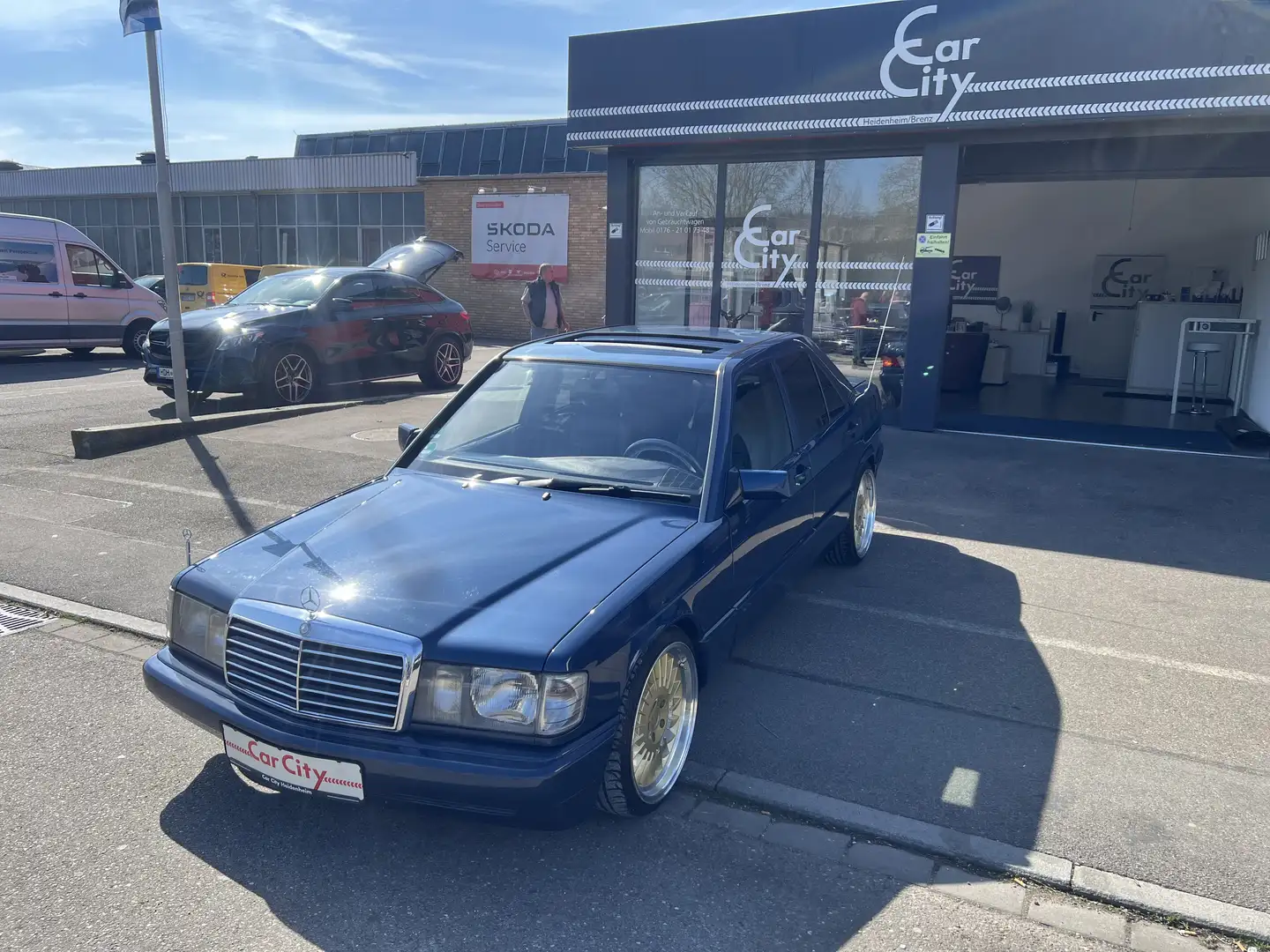 Mercedes-Benz 190 2,0*Automatik*16V-Sitze*SHD*KW Fahrwerk*18Zoll*Top Blau - 1