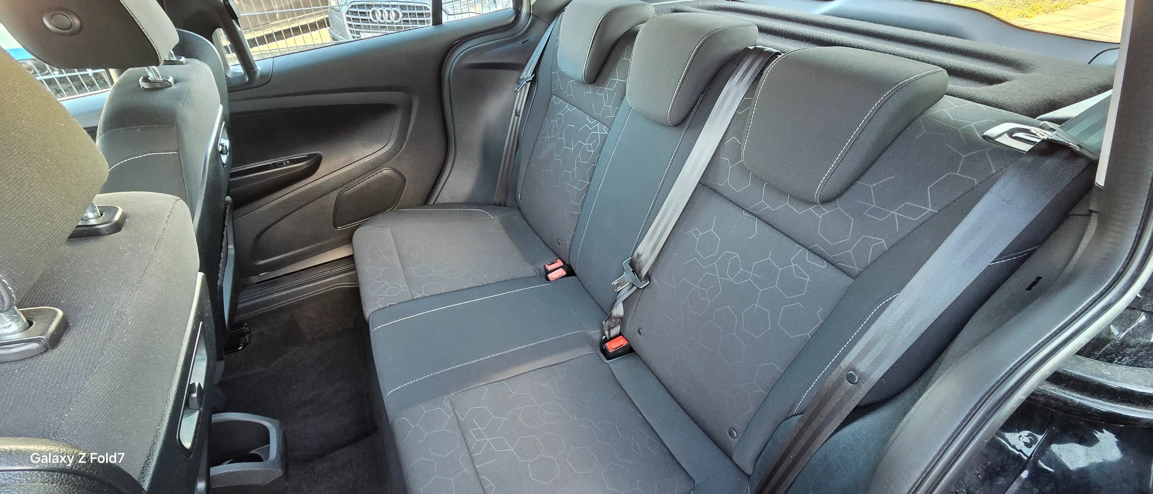 Ford B-Max Trend — photo 14