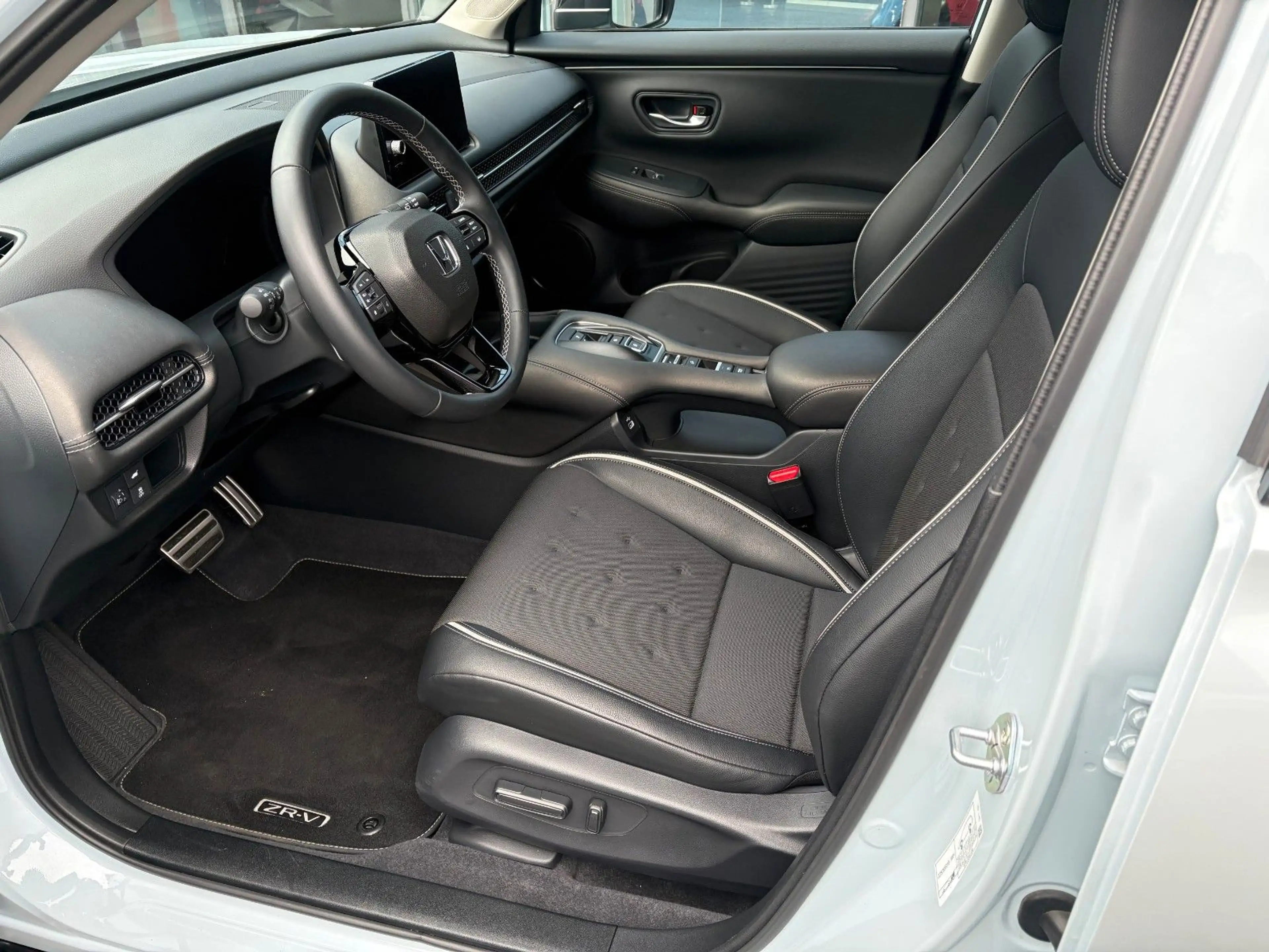 Honda ZR-V 2,0 e:HEV Sport Navi/LED/Kamera — photo 12