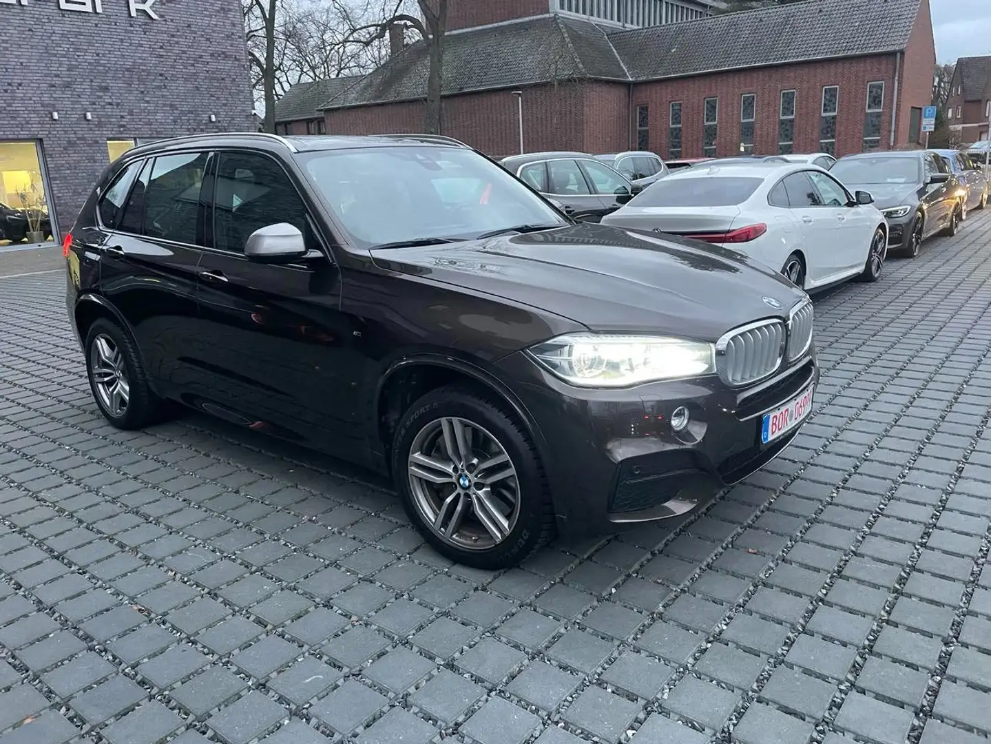 BMW X5 M X5+M50d+Sport-Aut. Hnědá - 1