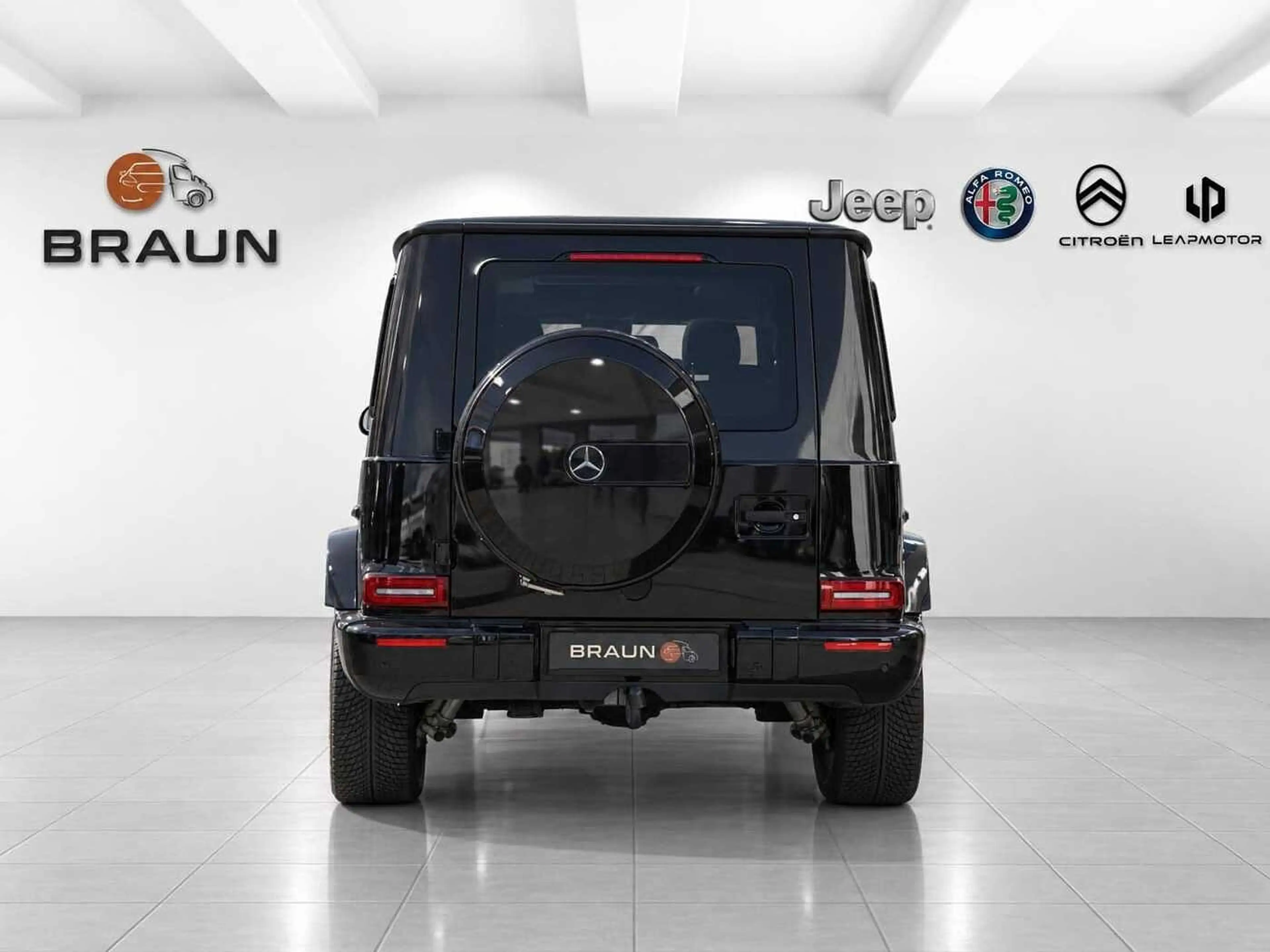 Mercedes-Benz G 500 9G-TRONIC AMG Line — photo 4