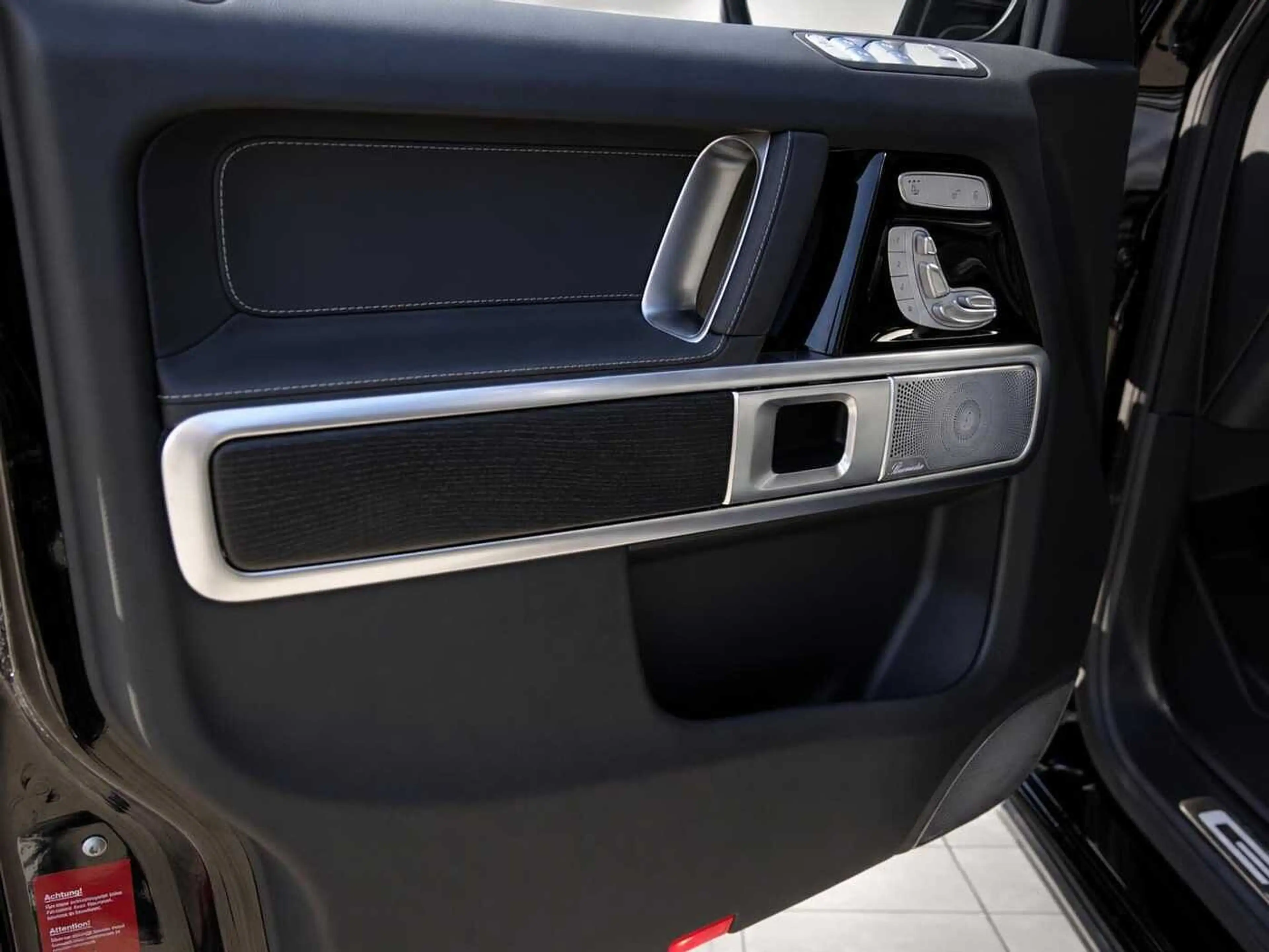 Mercedes-Benz G 500 9G-TRONIC AMG Line — photo 6