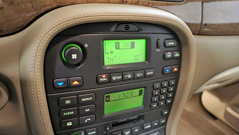 Jaguar S-Type 4.2 V8 Executive Seafrost/Beige PDC Sitzh — photo 14
