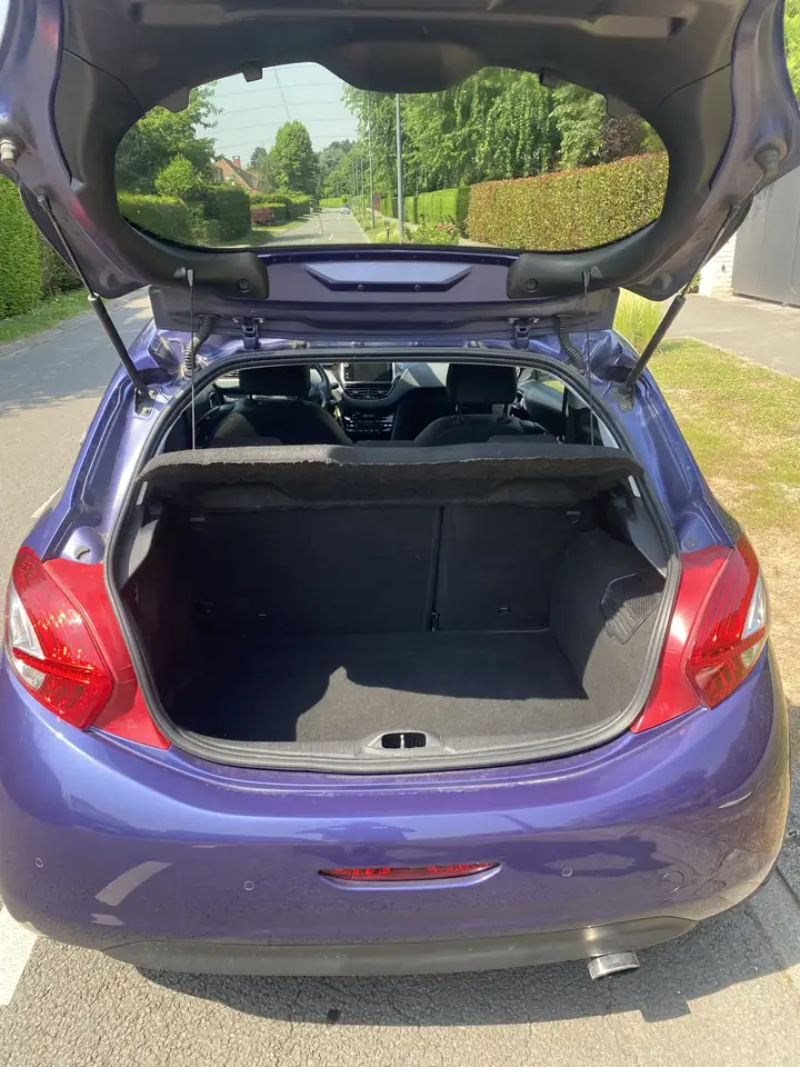 Peugeot 208 208 — photo 17