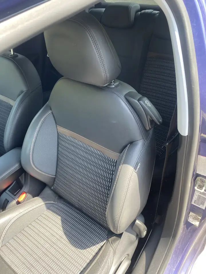 Peugeot 208 208 — photo 10